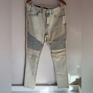 Men's Distressed Light Blue Jeans nwt 34x32